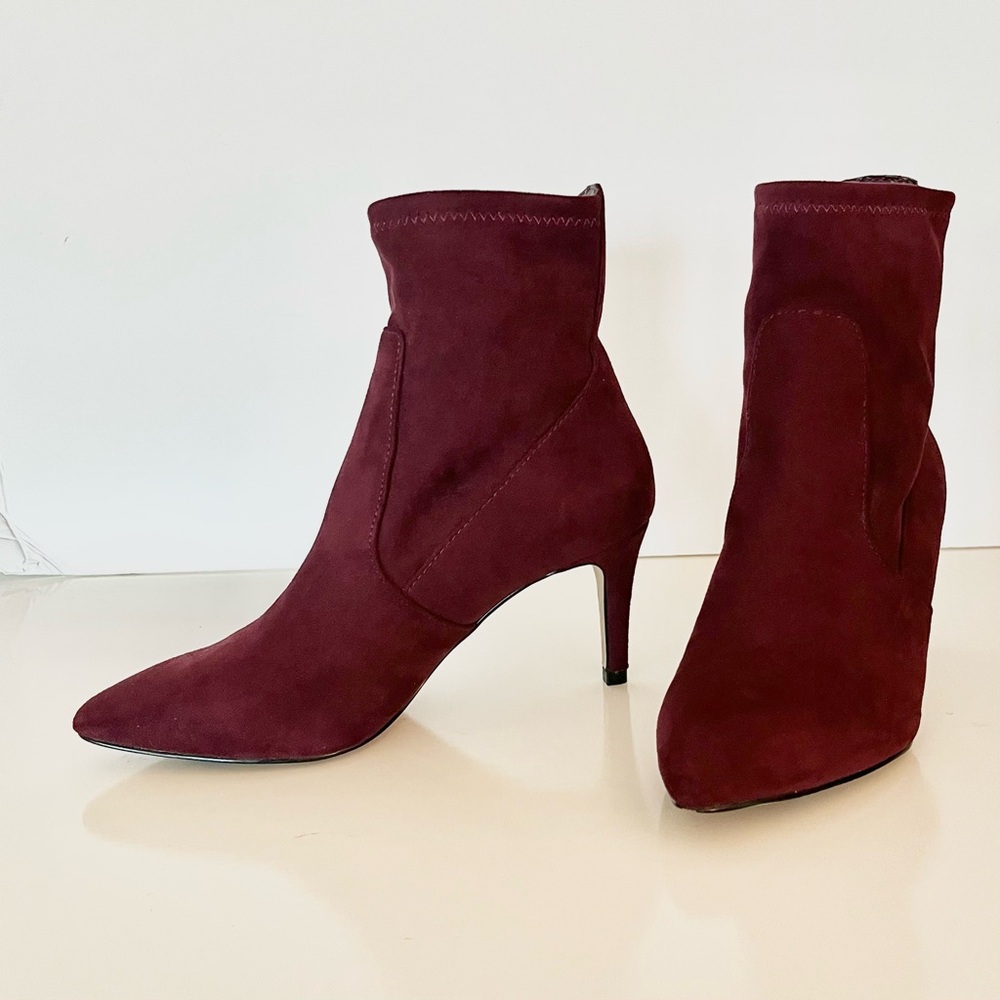 Expressions Burgundy Faux Suede Ankle Boots Pointed Toe Size 6